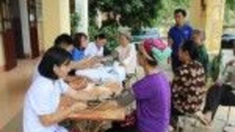 Trung tâm Y tế huyện Nho Quan: Khám, cấp thuốc miễn phí cho đối tượng chính sách nhân Ngày Thương binh liệt sỹ 27/7